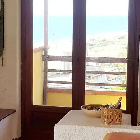 Appartamento 2 Bedrooms At 200 M Away From The With Sea View And Enclosed Garden Brancaleone Marina